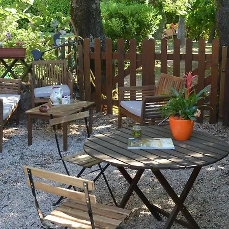 Sous Les Chenes : Pour Un Sejour Ressourcant * Rochefort-du-Gard